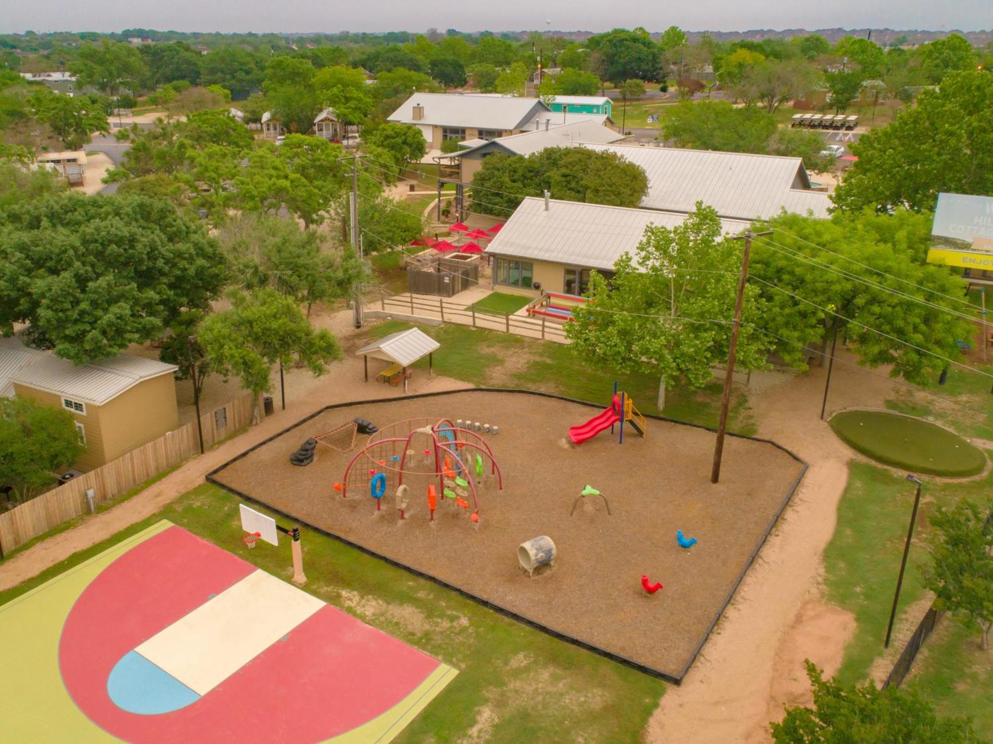 Отель Sun Retreats Texas Hill Country Нью Браунфелс Экстерьер фото